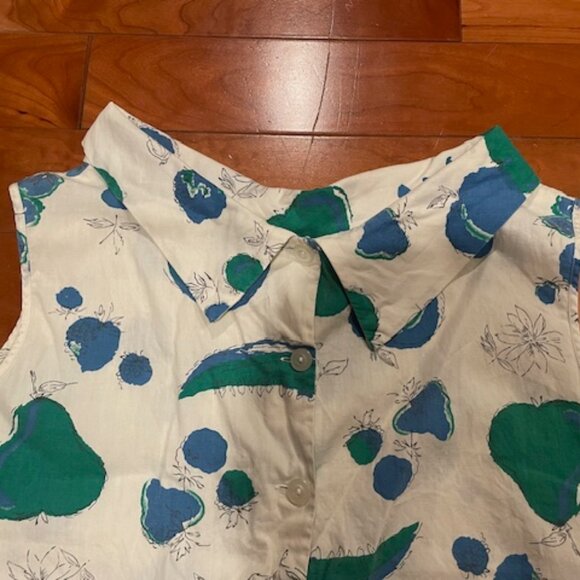 Button-Up Collard Boat-Neck Sleeveless Fruit Shirt - Women's - Picture 4 of 6
